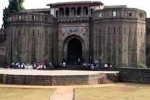 tourist places in pune brochure