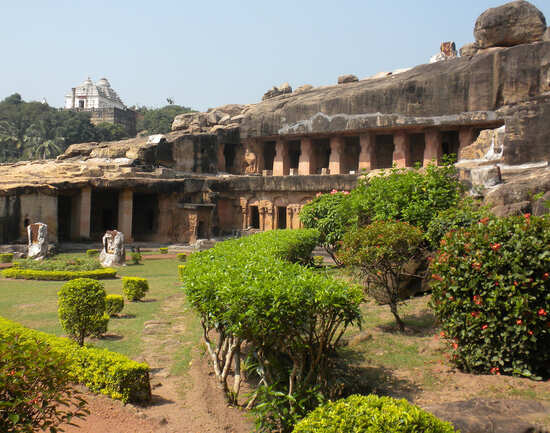 How to reach Bhubaneshwar