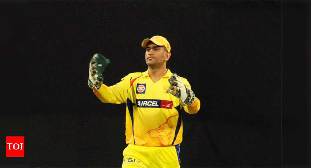 dhoni in csk jersey