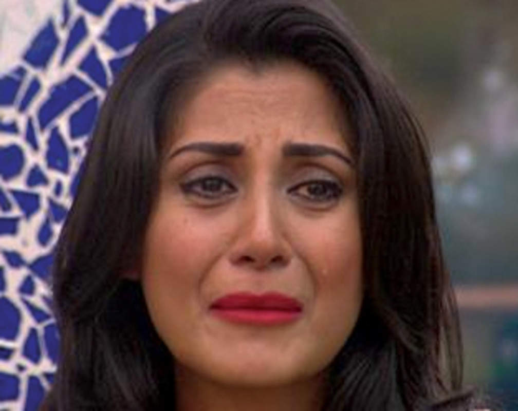 
Bigg Boss 9: Rimi Sen cried on Salman’s prank
