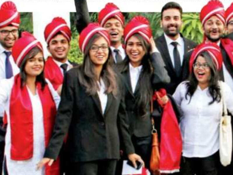 convocation dress code for female