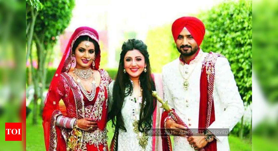 Exclusive: Geeta Basra & Harbhajan Singh's Mehendi, Sagan, Reception  Pictures! | Sangeet outfit, Engagement ceremony, Pre wedding photos