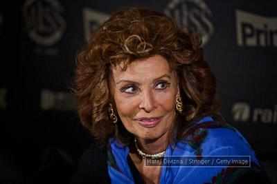 Sophia Loren: Hollywood women don't sacrifice more than men