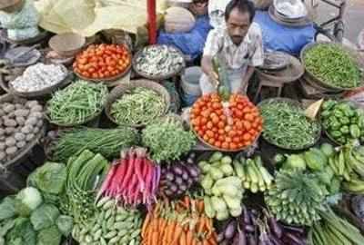 Retail inflation rises to 5% in Oct on costlier food items