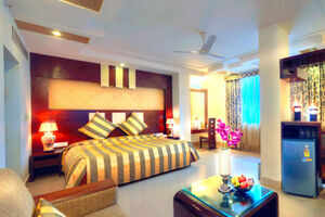 Mid-range hotels in Agra