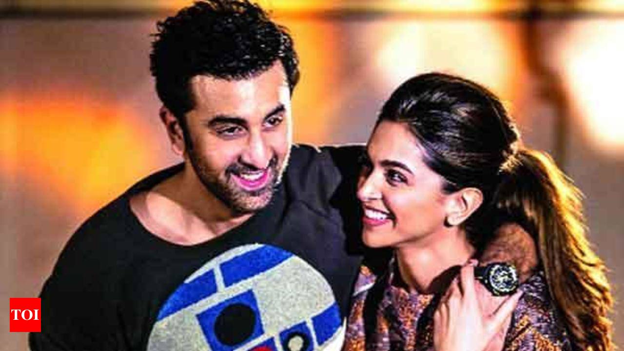 Ranveer Singh is being spoilt with yummy food, by Deepika Padukone of  course! – India TV