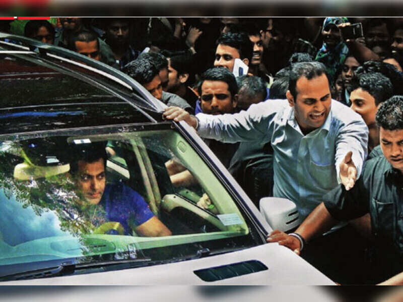 Salman Khan to replace his old yacht, buy new one for birthday Hindi