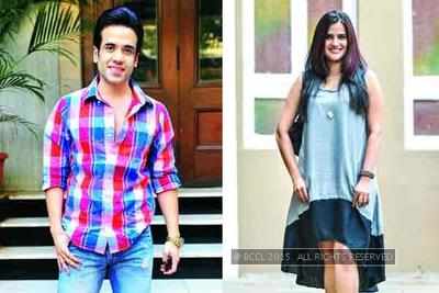 Tusshar Kapoor and Sona Mohapatra judge Clean & Clear Bombay Times Fresh Face 2015 contest