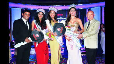 Lara Dutta Bhupathi crowns the three winners at the finale of Yamaha Fascino Miss Diva, 2015 in Mumbai