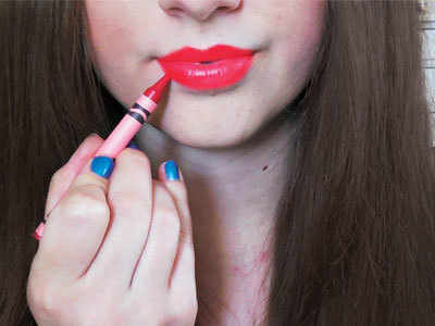 Make your own crayon lipstick