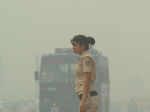 Air pollution: Smog chokes Delhi