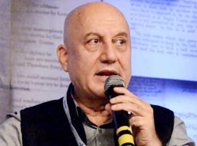 Spread hope, not fear: Anupam Kher suggests Aamir Khan