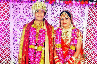 Mayank weds Anusha in Kanpur