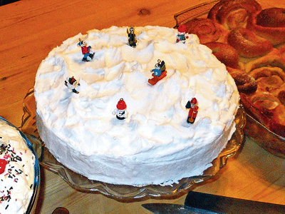 Raipurites opt for quirky cakes and chocolates this Christmas