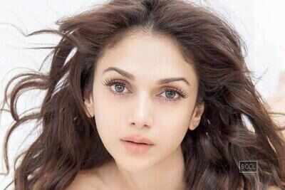 Aditi Rao Hydari: Felt like a fan girl in front of Farhan Akhtar