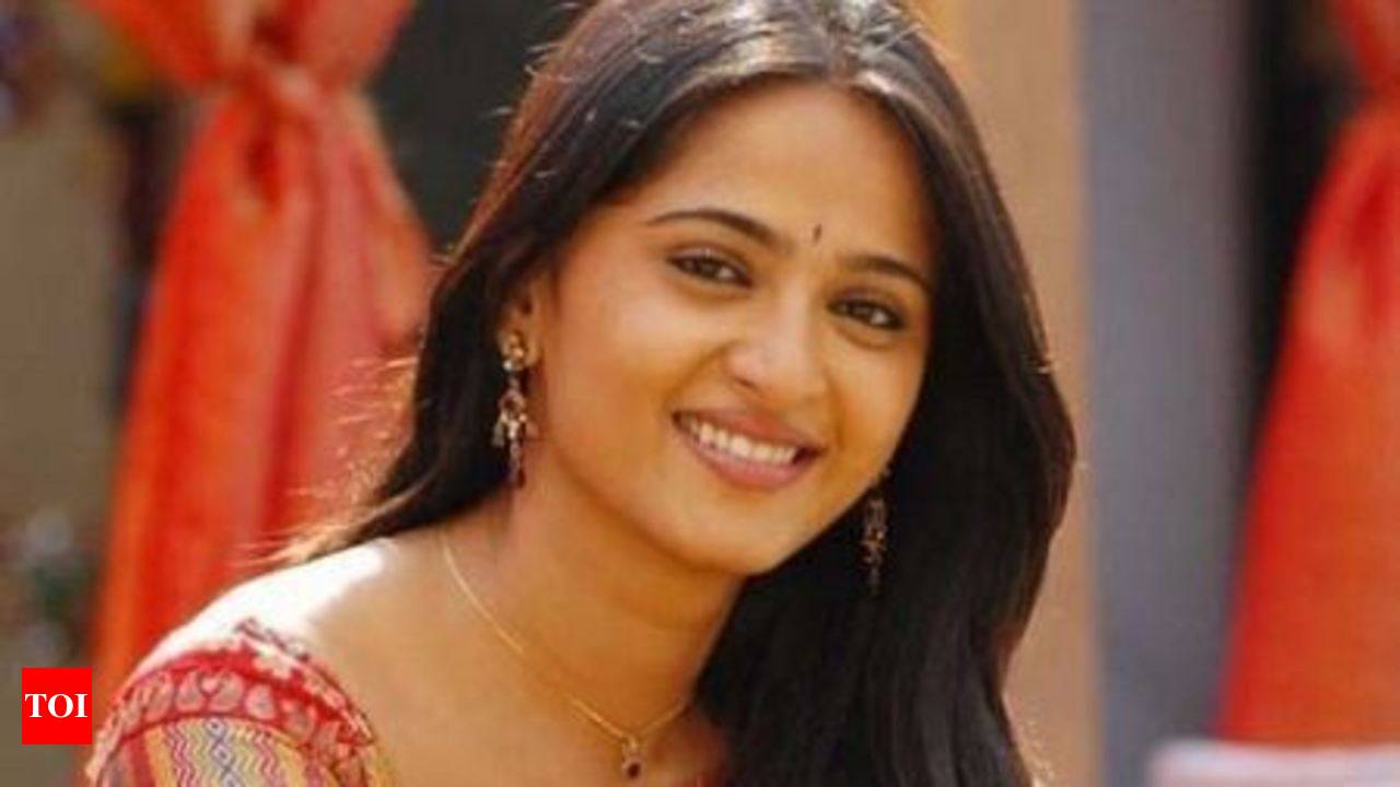 Anushka to play a housewife in her next | Telugu Movie News - Times of India