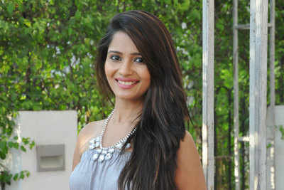 Gujarati actress Bhakti Kubavat to tie the knot | Gujarati Movie News -  Times of India