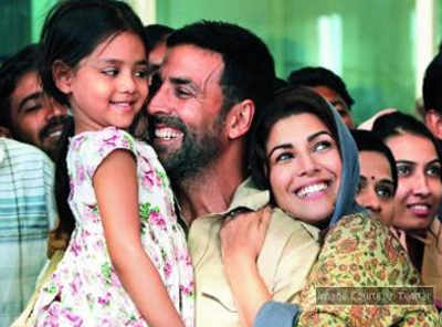 Akshay's 'Airlift' trailer strikes chord with Indians