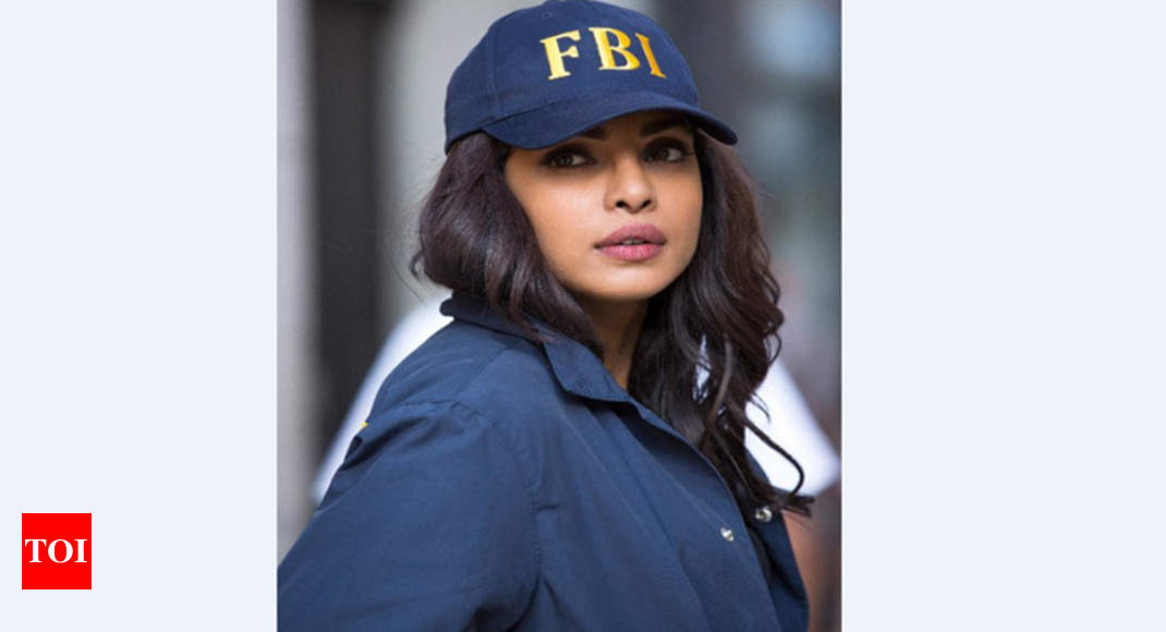 Priyanka Chopra Greets Fans With A Speaking Picture - Times Of India