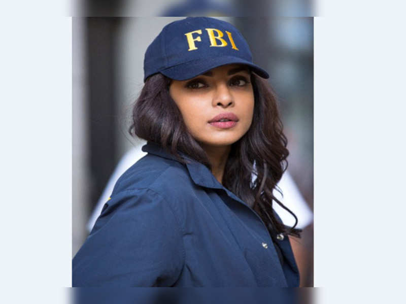 Priyanka Chopra Greets Fans With A Speaking Picture - Times Of India