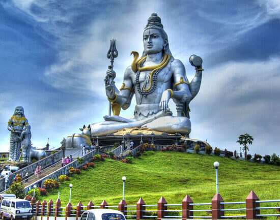 A comprehensive guide to things to do in and around Murudeshwar
