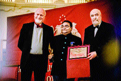 Dr Batra's Homeopathy awarded the Best Clinic Award in UK