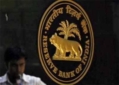 Industry urges RBI to cut rates as deflationary trend persists