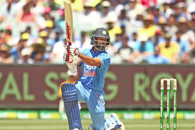 Shikhar Dhawan's inconsistency hurting Team India
