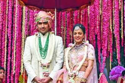 Picture-perfect wedding of Devanshi Dalmia and Ashiis Goenka in Delhi