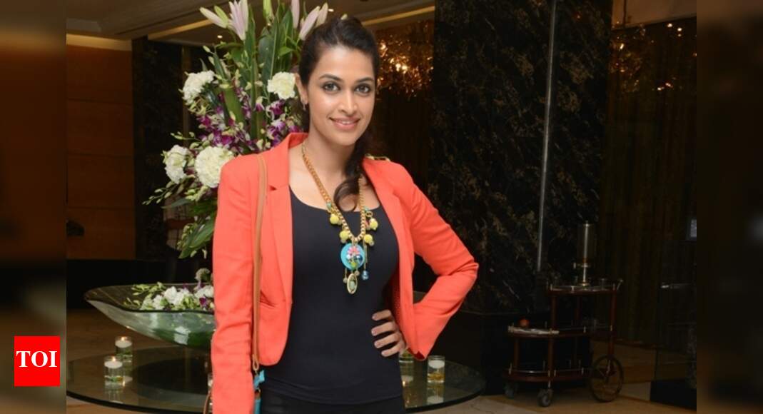 Salony shoots in Singapore | Tamil Movie News - Times of India