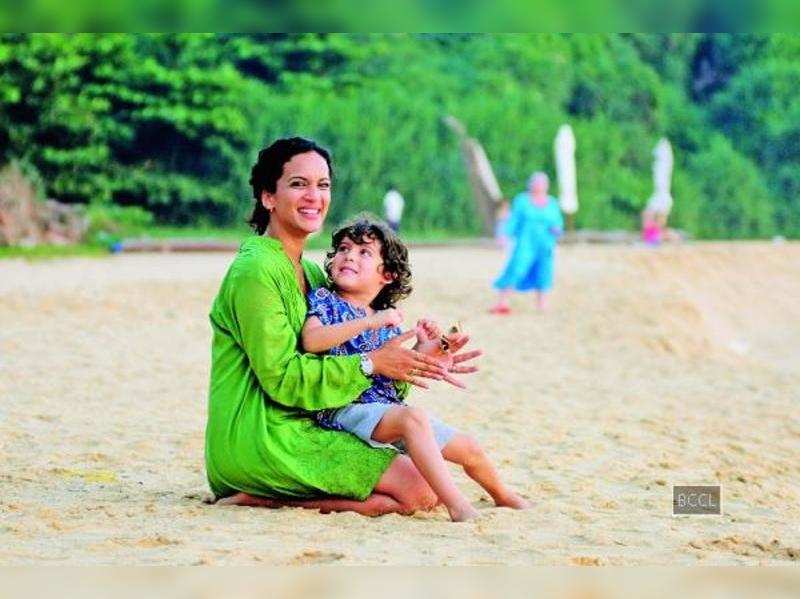 Anoushka Shankar Sitarist Sitarist Anoushka Shankar In Kerala With Mother And Son Hindi Movie News Times Of India