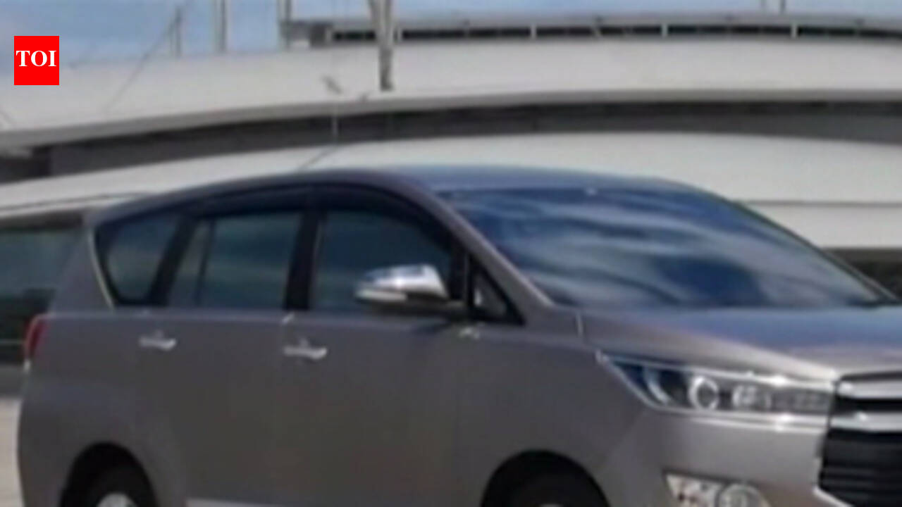 Toyota Innova: Review