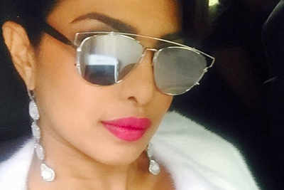 Priyanka Chopra flaunts off-shoulder gown at SAG Awards