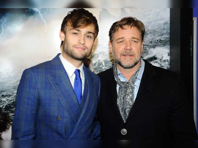 Russell Crowe Douglas Booth Warned By Russell Crowe English Movie News Times Of India