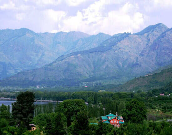 10 resorts and boutique hotels around Srinagar