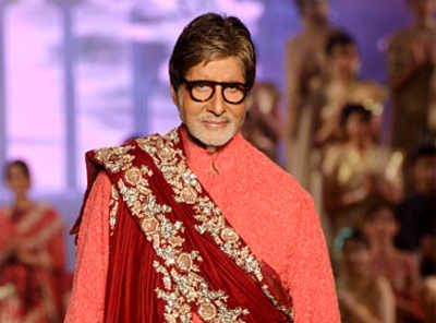 Amitabh Bachchan reaches 23 million mark on Facebook