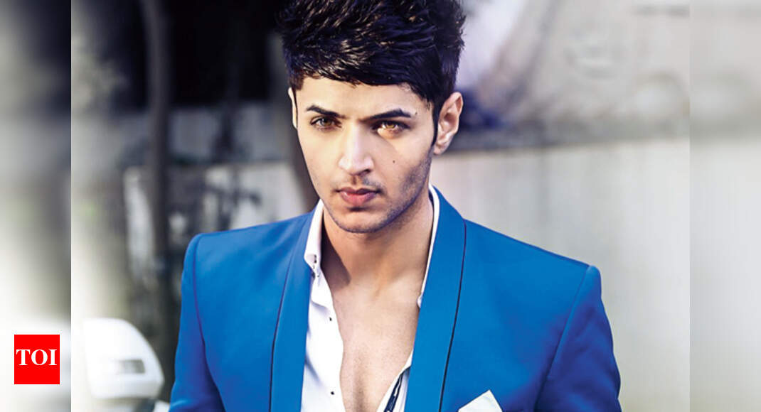 Siddharth Gupta to take over from Karan Kundra as TV host - Times of India