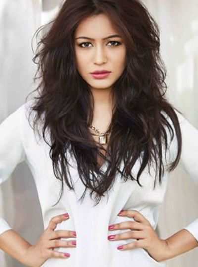 Priyanka Chopra is an idol for most women: Pooja Bisht