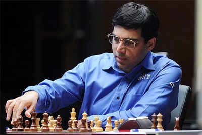 Viswanathan Anand draws with Hikaru Nakamura to stay in joint lead
