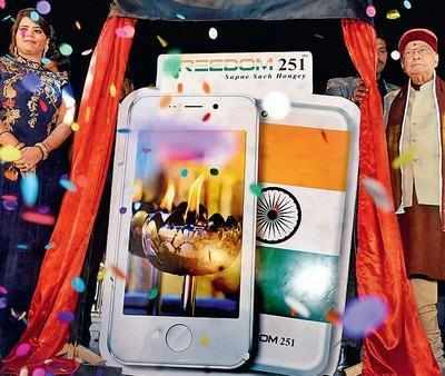 25 lakh plus Freedom 251 phones will be handed over: Ringing Bells  president Ashok Chadha - The American Bazaar