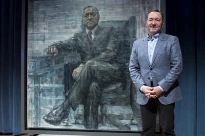 'House of Cards': Frank Underwood Portrait Unveiled at Smithsonian National Portrait Gallery