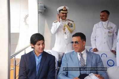 Suit it up like daddy Akshay!