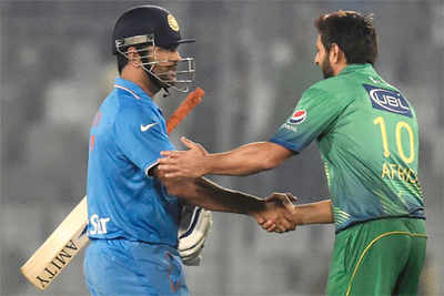 Fans, cricket fraternity disappointed with Pak's loss to India