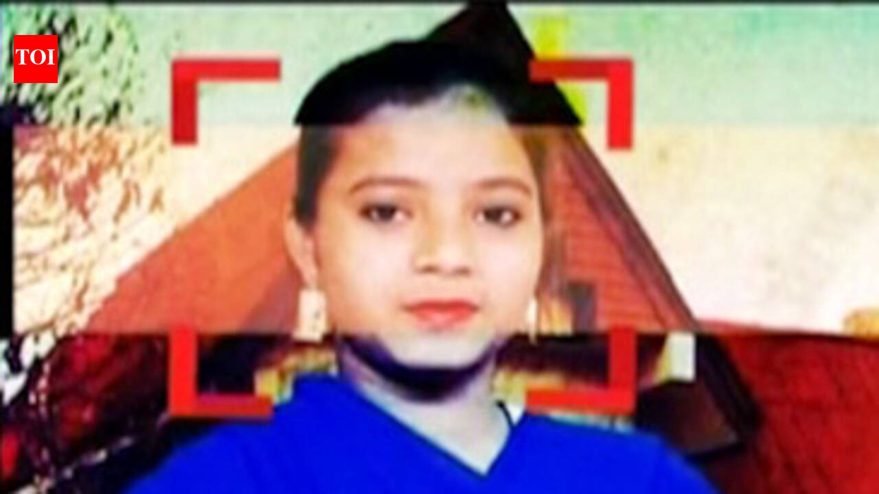 Ishrat was linked to terror groups: Former bureaucrat