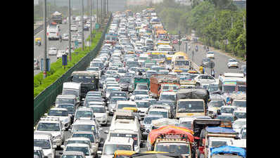 Stuck in jam, FM Jaitley talks of more Delhi-Gurgaon roads