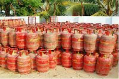 Rs 8,000 crore for free LPG set-up for poor women