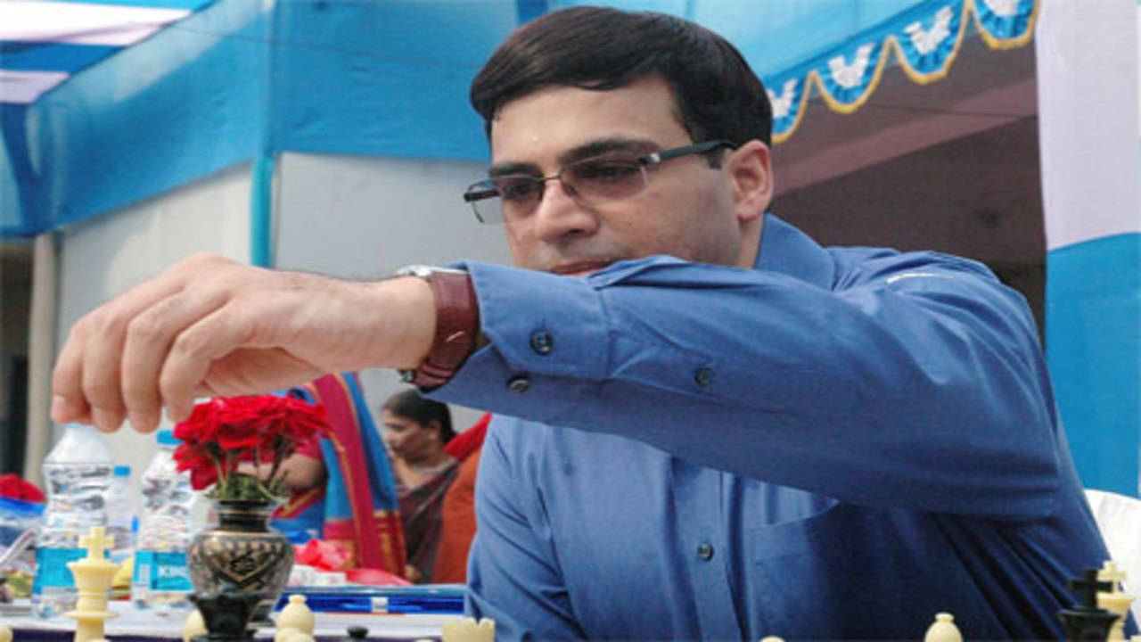 Candidates Chess: Viswanathan Anand beats Veselin Topalov to regain sole  lead