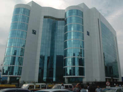 SEBI bars wilful defaulters from markets, posts at listed firms
