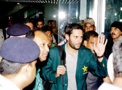 Pakistan cricket team arrives in Kolkata for World T20