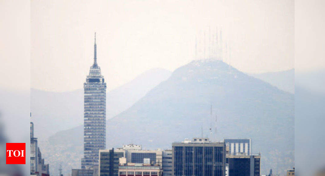 Mexico City Issues Pollution Alert Traffic Restrictions Implimented Times Of India 1067